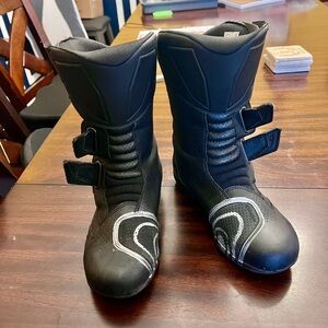 Motorcycle boots